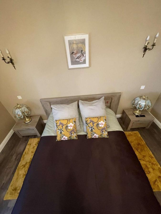 Bed and Breakfast Domaine D'Aveluy Exterior foto
